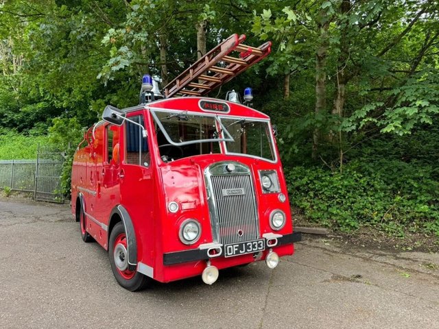 View our DENNIS F8