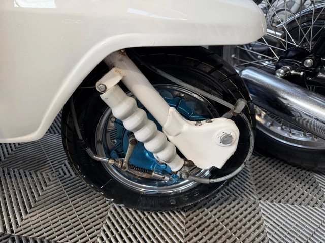 View our LAMBRETTA LI125