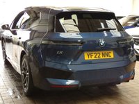 USED 2022 22 BMW IX 40 76.6kWh M Sport SUV 5dr Electric Auto xDrive (326 ps) STUNNING EXAMPLE SKYLOUNGE VISIBILITY COMFORT PACKS SAT NAV LEATHER HEATED SEATS CRUISE PARKING SENSORS BMW SERVICE WARRANTY