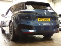 USED 2022 22 BMW IX 40 76.6kWh M Sport SUV 5dr Electric Auto xDrive (326 ps) STUNNING EXAMPLE SKYLOUNGE VISIBILITY COMFORT PACKS SAT NAV LEATHER HEATED SEATS CRUISE PARKING SENSORS BMW SERVICE WARRANTY