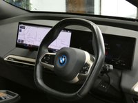 USED 2022 22 BMW IX 40 76.6kWh M Sport SUV 5dr Electric Auto xDrive (326 ps) STUNNING EXAMPLE SKYLOUNGE VISIBILITY COMFORT PACKS SAT NAV LEATHER HEATED SEATS CRUISE PARKING SENSORS BMW SERVICE WARRANTY