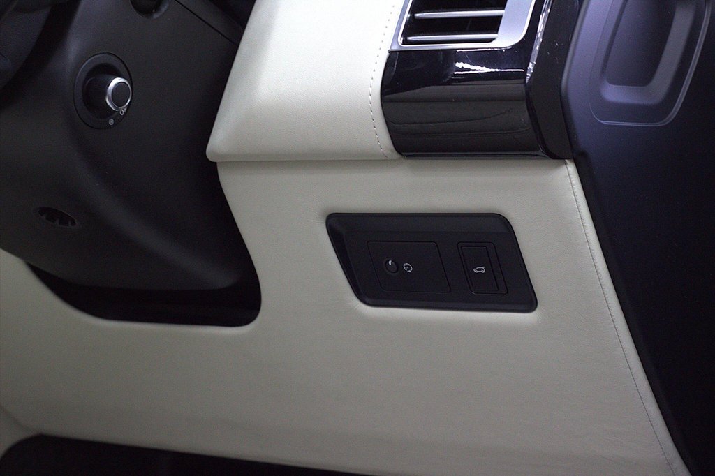 USED 2019 69 LAND ROVER RANGE ROVER 3.0 SD V6 Autobiography Auto 4WD Euro 6 (s/s) 5dr Deposit taken