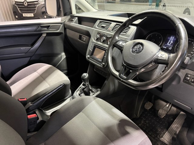 2019 VOLKSWAGEN CADDY - Photo 3