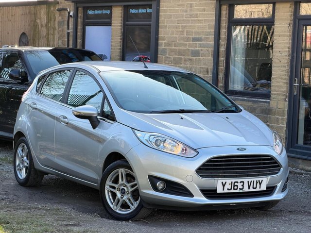 2013 FIESTA 2013 1.25 ZETEC EURO 5 5DR 30,700 MILES MANUAL HATCHBACK PETROL 54.3... photo