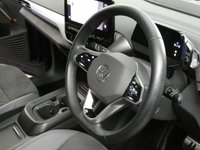 USED 2023 23 VOLKSWAGEN ID.4 Pure Performance 52kWh Life SUV 5dr Electric Auto (170 ps) SAT NAV PART LEATHER INTERIOR HEATED SEATS REAR VIEW CAMERA CRUISE CONTROL PARKING SENSORS 1 OWNER SERVICE HSITORY WARRANTY