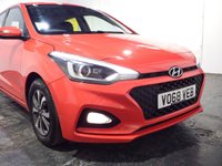 USED 2018 68 HYUNDAI I20 1.2 SE Launch Edition Hatchback 5dr Petrol Manual Euro 6 (s/s) (84 ps) 5 HYUNDAI SERVICES-REAR CAMERA-APPLE CAR PLAY/ANDROID AUTO-DAB-A/C