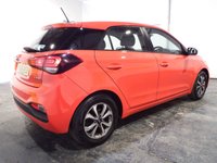 USED 2018 68 HYUNDAI I20 1.2 SE Launch Edition Hatchback 5dr Petrol Manual Euro 6 (s/s) (84 ps) 5 HYUNDAI SERVICES-REAR CAMERA-APPLE CAR PLAY/ANDROID AUTO-DAB-A/C