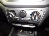 USED 2018 68 HYUNDAI I20 1.2 SE Launch Edition Hatchback 5dr Petrol Manual Euro 6 (s/s) (84 ps) 5 HYUNDAI SERVICES-REAR CAMERA-APPLE CAR PLAY/ANDROID AUTO-DAB-A/C