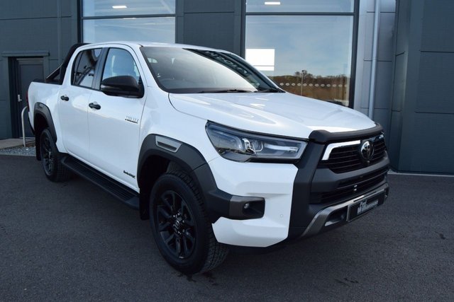 2023 TOYOTA HI-LUX - Photo 2