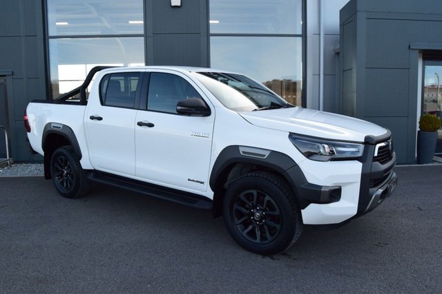 2023 TOYOTA HI-LUX - Photo 3