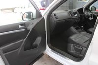 USED 2015 65 VOLKSWAGEN TIGUAN 2.0 TDI BlueMotion Tech R-Line Edition SUV 5dr Diesel DSG 4WD Euro 6 (s/s) (150 ps) PANORAMIC SUNROOF - HEATED LEATHERS