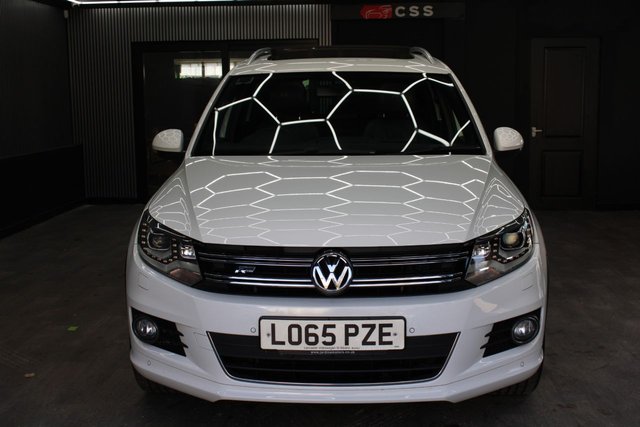 2015 VOLKSWAGEN TIGUAN - Photo 2