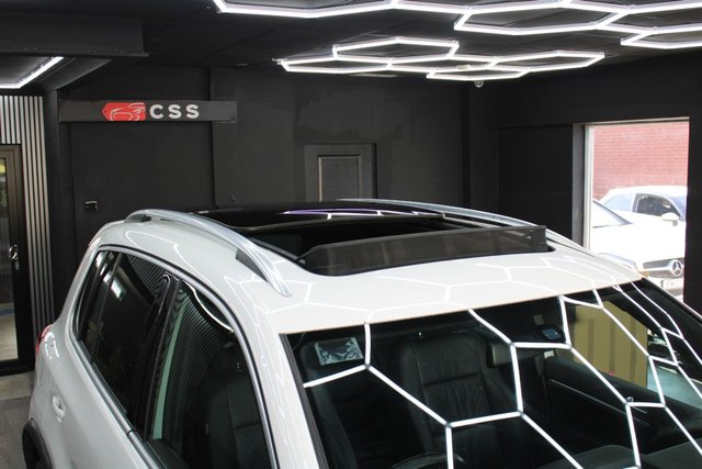 2015 VOLKSWAGEN TIGUAN - Photo 6