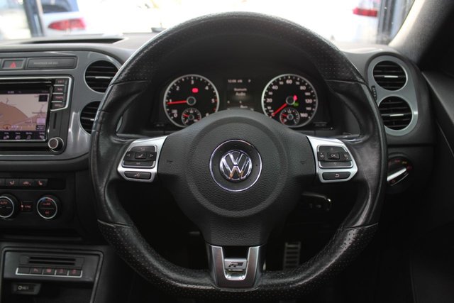 2015 VOLKSWAGEN TIGUAN - Photo 9