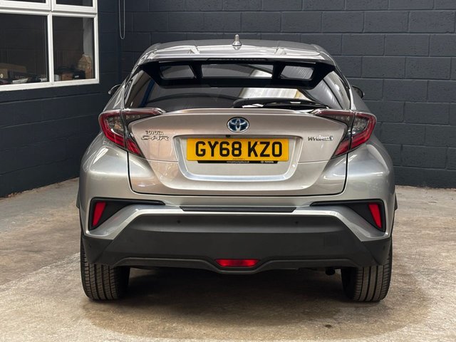 2018 TOYOTA C-HR - Photo 9