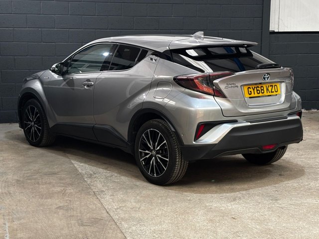 2018 TOYOTA C-HR - Photo 7