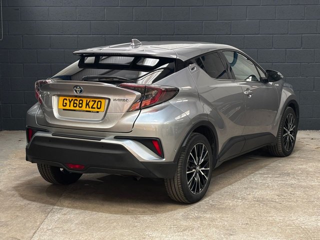 2018 TOYOTA C-HR - Photo 10