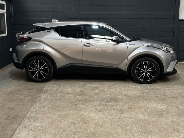 2018 TOYOTA C-HR - Photo 12