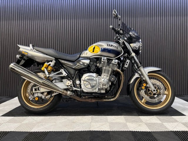 View our YAMAHA XJR1300