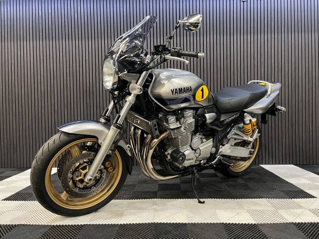 View our YAMAHA XJR1300