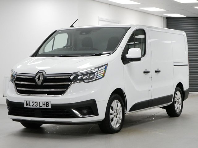 View our Renault Trafic SL28 2.0 BLUEDCI 130 BHP SWB SPORT NAV EDITION
