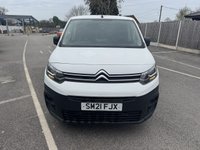 USED 2021 21 CITROEN BERLINGO 1.5 BlueHDi 650 Enterprise M Panel Van 5dr Diesel Manual SWB Euro 6 (s/s) (75 ps) This 2021 Citroen Berlingo is a clear vehicle history example, offering peace of mind alongside its practical features. This 1.5 BlueHDi 650 Enterprise M SWB Euro 6 (s/s) 5dr model, with its 1.5 litre diesel engine, is presented in the Enterprise M trim. It benefits from rear parking sensors with parking assistance, air conditioning, and an 8in colour touchscreen that includes Citroen Connect DAB Radio, Bluetooth handsfree, a USB socket, and an aux in jack. The height adjustable halogen headligh