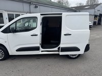 USED 2021 21 CITROEN BERLINGO 1.5 BlueHDi 650 Enterprise M Panel Van 5dr Diesel Manual SWB Euro 6 (s/s) (75 ps) This 2021 Citroen Berlingo is a clear vehicle history example, offering peace of mind alongside its practical features. This 1.5 BlueHDi 650 Enterprise M SWB Euro 6 (s/s) 5dr model, with its 1.5 litre diesel engine, is presented in the Enterprise M trim. It benefits from rear parking sensors with parking assistance, air conditioning, and an 8in colour touchscreen that includes Citroen Connect DAB Radio, Bluetooth handsfree, a USB socket, and an aux in jack. The height adjustable halogen headligh
