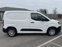 USED 2021 21 CITROEN BERLINGO 1.5 BlueHDi 650 Enterprise M Panel Van 5dr Diesel Manual SWB Euro 6 (s/s) (75 ps) This 2021 Citroen Berlingo is a clear vehicle history example, offering peace of mind alongside its practical features. This 1.5 BlueHDi 650 Enterprise M SWB Euro 6 (s/s) 5dr model, with its 1.5 litre diesel engine, is presented in the Enterprise M trim. It benefits from rear parking sensors with parking assistance, air conditioning, and an 8in colour touchscreen that includes Citroen Connect DAB Radio, Bluetooth handsfree, a USB socket, and an aux in jack. The height adjustable halogen headligh