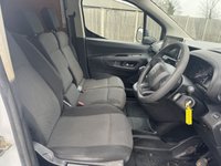 USED 2021 21 CITROEN BERLINGO 1.5 BlueHDi 650 Enterprise M Panel Van 5dr Diesel Manual SWB Euro 6 (s/s) (75 ps) This 2021 Citroen Berlingo is a clear vehicle history example, offering peace of mind alongside its practical features. This 1.5 BlueHDi 650 Enterprise M SWB Euro 6 (s/s) 5dr model, with its 1.5 litre diesel engine, is presented in the Enterprise M trim. It benefits from rear parking sensors with parking assistance, air conditioning, and an 8in colour touchscreen that includes Citroen Connect DAB Radio, Bluetooth handsfree, a USB socket, and an aux in jack. The height adjustable halogen headligh