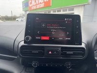USED 2021 21 CITROEN BERLINGO 1.5 BlueHDi 650 Enterprise M Panel Van 5dr Diesel Manual SWB Euro 6 (s/s) (75 ps) This 2021 Citroen Berlingo is a clear vehicle history example, offering peace of mind alongside its practical features. This 1.5 BlueHDi 650 Enterprise M SWB Euro 6 (s/s) 5dr model, with its 1.5 litre diesel engine, is presented in the Enterprise M trim. It benefits from rear parking sensors with parking assistance, air conditioning, and an 8in colour touchscreen that includes Citroen Connect DAB Radio, Bluetooth handsfree, a USB socket, and an aux in jack. The height adjustable halogen headligh