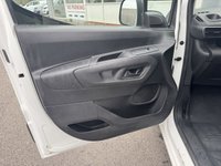 USED 2021 21 CITROEN BERLINGO 1.5 BlueHDi 650 Enterprise M Panel Van 5dr Diesel Manual SWB Euro 6 (s/s) (75 ps) This 2021 Citroen Berlingo is a clear vehicle history example, offering peace of mind alongside its practical features. This 1.5 BlueHDi 650 Enterprise M SWB Euro 6 (s/s) 5dr model, with its 1.5 litre diesel engine, is presented in the Enterprise M trim. It benefits from rear parking sensors with parking assistance, air conditioning, and an 8in colour touchscreen that includes Citroen Connect DAB Radio, Bluetooth handsfree, a USB socket, and an aux in jack. The height adjustable halogen headligh