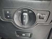 USED 2020 20 MERCEDES-BENZ VITO 2.1 116 CDI Premium Panel Van 5dr Diesel Manual RWD L2 Euro 6 (s/s) (163 ps) This 2020 Mercedes Benz Vito 116 CDI Premium RWD L2 Euro 6 (s/s) 5dr boasts a clear vehicle history and has had only one owner from new.  This well maintained example features a 2.1 litre diesel engine producing 161 bhp, paired with a Premium trim level.  For your convenience, it comes equipped with a reversing camera, Audio 15 with Bluetooth connectivity, and TEMPMATIC air conditioning.  Navigating tight spaces is made easier with Active Parking Assist, which includes front and rear sensors.