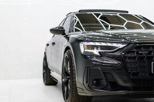 2022 AUDI A8 - Photo 2