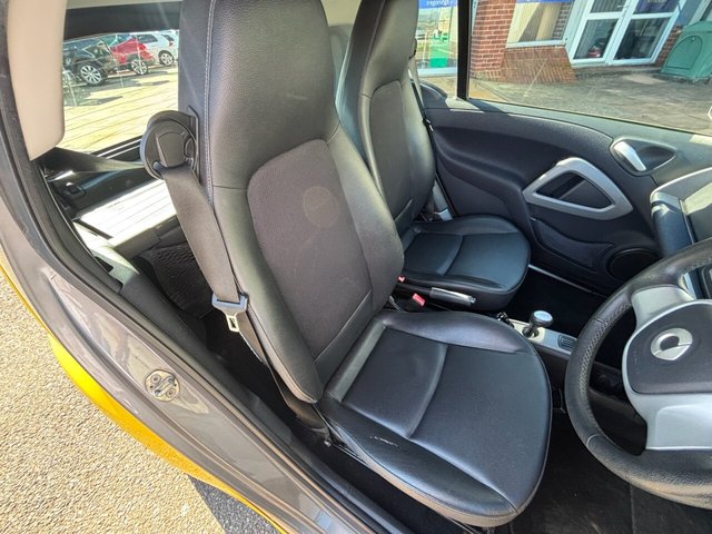 2014 SMART FORTWO - Photo 6