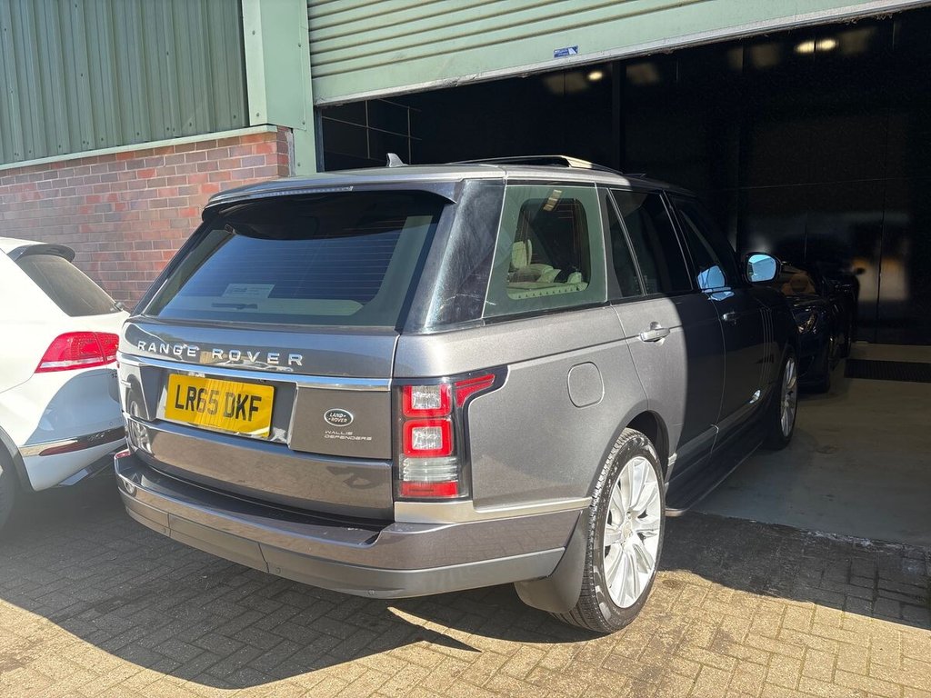 USED 2015 65 LAND ROVER RANGE ROVER 4.4 SD V8 Autobiography SUV 5dr Diesel Auto 4WD Euro 5 (339 ps) REAR ENTERTAINMENT|GLASS ROOF