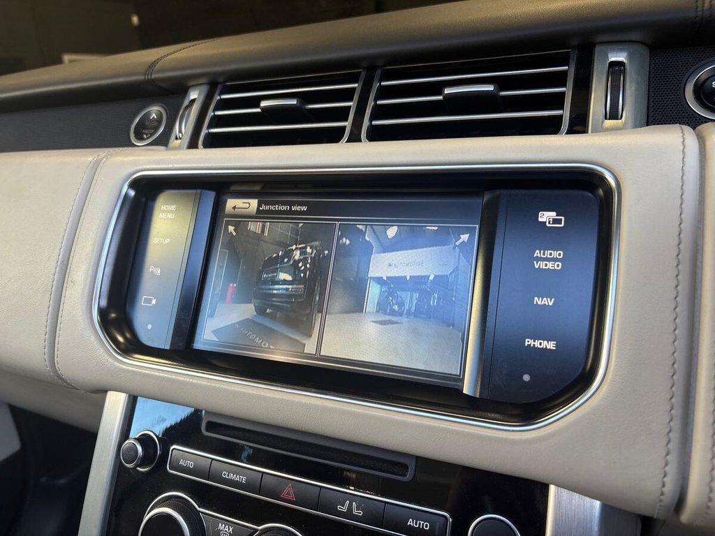 USED 2015 65 LAND ROVER RANGE ROVER 4.4 SD V8 Autobiography SUV 5dr Diesel Auto 4WD Euro 5 (339 ps) REAR ENTERTAINMENT|GLASS ROOF