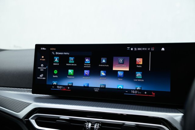 2023 BMW 3 SERIES - Photo 9