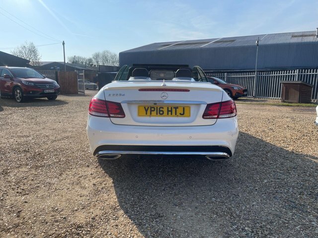 2016 Mercedes-Benz E CLASS - Photo 5