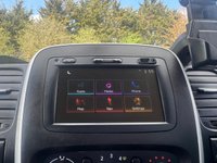 USED 2020 70 RENAULT TRAFIC 2.0 dCi ENERGY 28 Sport Nav Minibus Double Cab 5dr Diesel Manual SWB Euro 6 (s/s) (9 Seat) (120 ps) 