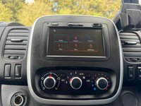 USED 2020 70 RENAULT TRAFIC 2.0 dCi ENERGY 28 Sport Nav Minibus Double Cab 5dr Diesel Manual SWB Euro 6 (s/s) (9 Seat) (120 ps) 