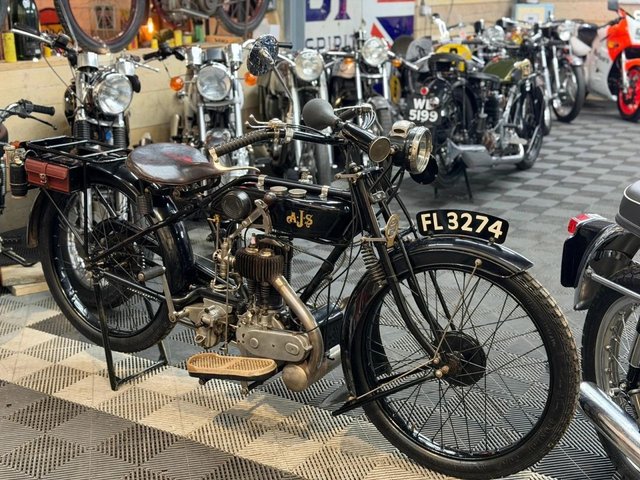 View our AJS MODEL B