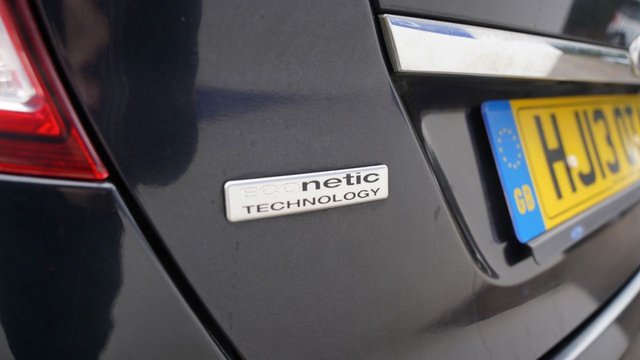 2013 FORD FIESTA 1.0 Zetec Hatchback 3dr Petrol Manual Euro 5 (s/s) (80 ps) - Photo 8