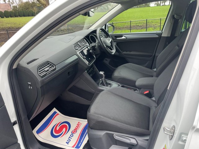 2022 VOLKSWAGEN TIGUAN - Photo 4