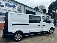 USED 2021 21 RENAULT TRAFIC CREW CAB KOMBI VAN 6 SEATER LWB 120bhp 6 SPEED EURO 6, 17,000 MILES 6 MNTH WARRANTY, FULL MOT, JUST SERVICED