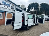 USED 2021 21 RENAULT TRAFIC CREW CAB KOMBI VAN 6 SEATER LWB 120bhp 6 SPEED EURO 6, 17,000 MILES 6 MNTH WARRANTY, FULL MOT, JUST SERVICED