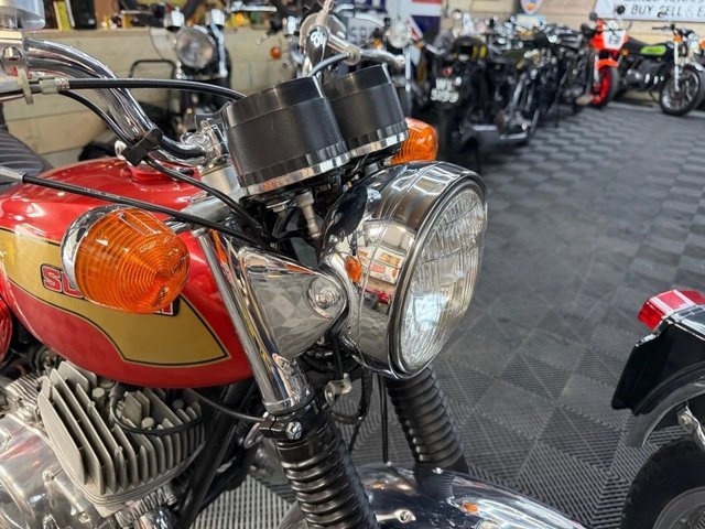 View our SUZUKI T500
