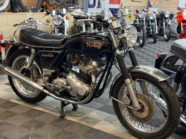 View our NORTON COMMANDO