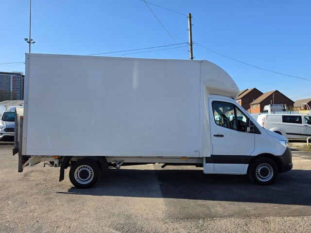 View our MERCEDES-BENZ SPRINTER