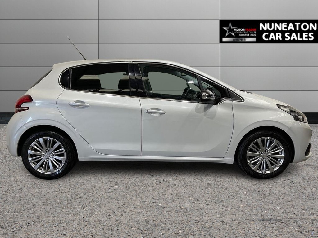 USED 2017 67 PEUGEOT 208 1.2 PureTech Allure Hatchback 5dr Petrol EAT Euro 6 (s/s) (110 ps) GREAT SERVICE HISTORY BUY CONFIDENT