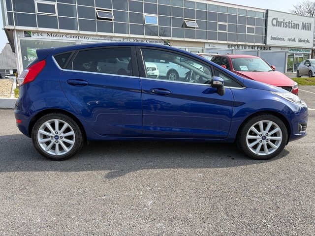 2016 FORD FIESTA - Photo 2